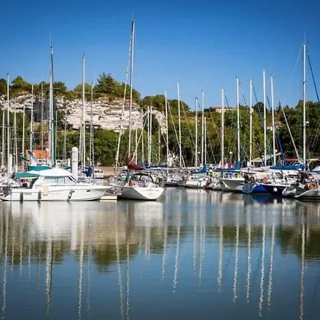 Bateau Voilier Oyo Botel *